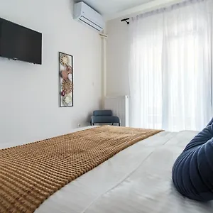 https://home-is.hotelschalkidiki.net