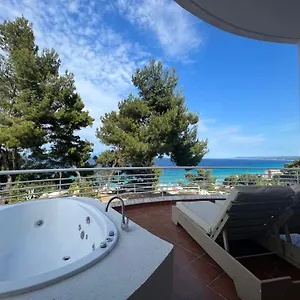 https://amelia-apartments.hotelschalkidiki.net